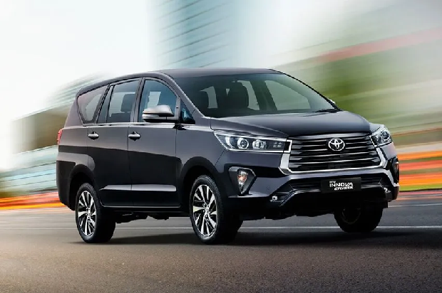 Kijang Innova Naik Tahta Jadi Raja Jalanan Baru RI