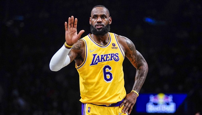 LeBron James, Dari Awal Karir Hingga Raja NBA