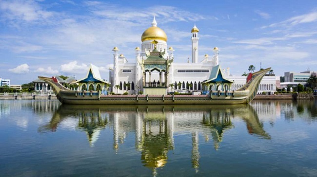 Masjid Ikonik Brunei Darussalam Yang Kaya Sejarah