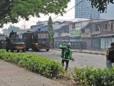 Protes Indonesia: 10 Tewas Dan Ribuan Ditahan