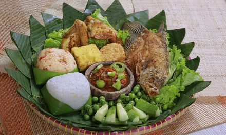 Kuliner Nasi Timbel, Sensasi Gurih Dan Aromanya Khas