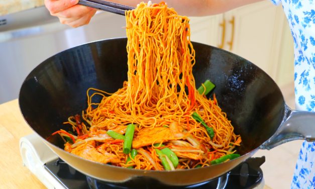Hidangan Chow Mein Mie Goreng Khas Tiongkok Yang Populer