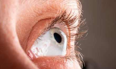 Keratokonus, Gangguan Mata Menyebabkan Kornea Jadi Menonjol