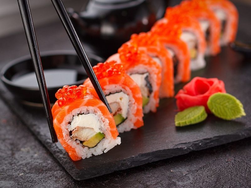 Makanan Sushi