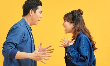 Mencegah Pasangan Berkhianat, Bangun Kepercayaan Yang Kuat
