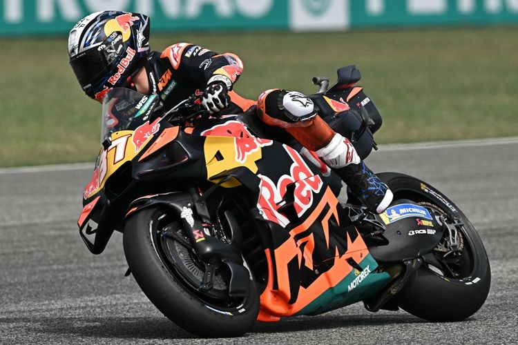 Pedro Acosta Jatuh di Tikungan Terakhir MotoGP Catalunya 2026
