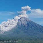Gunung Semeru Erupsi, Letusan Capai 1.000 M di Atas Puncak