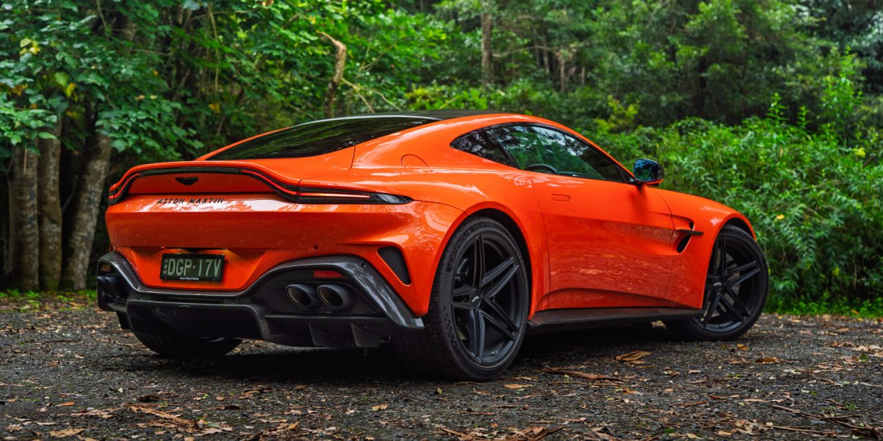 Aston Martin Vantaga 2025 Desain Yang Elegan Dan Memukau
