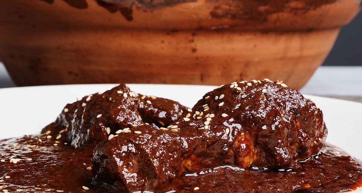 Mole Poblano Saus Legendaris Khas Meksiko Yang Kaya Rasa