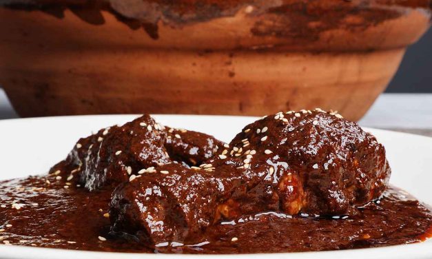 Mole Poblano Saus Legendaris Khas Meksiko Yang Kaya Rasa